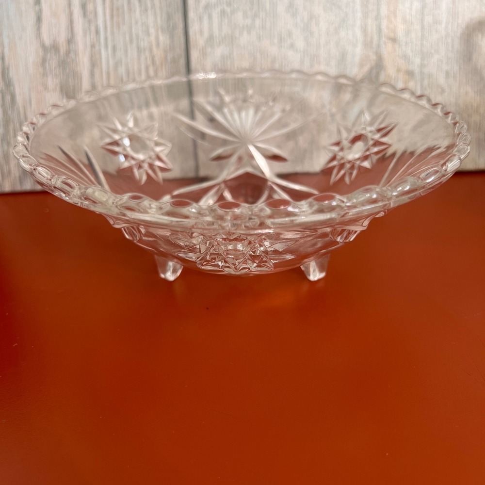 Vintage‎ Clear Pressed Glass Starburst Footed Bowl Scalloped Sawtooth Rim 7 inch